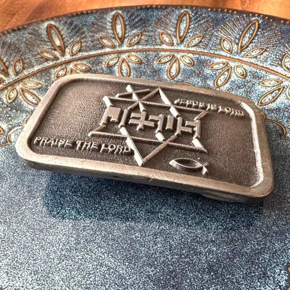 Vintage Jesus Metal Belt Buckle - Picture 6 of 6